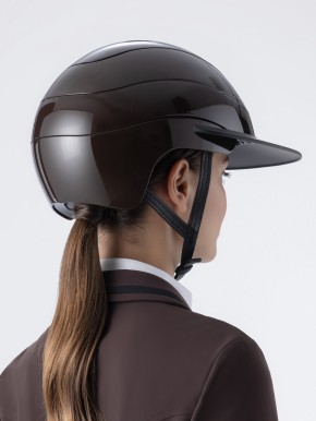 Equiline Reithelm Xanto Braun Glänzend | Mit Sonnen-Visier